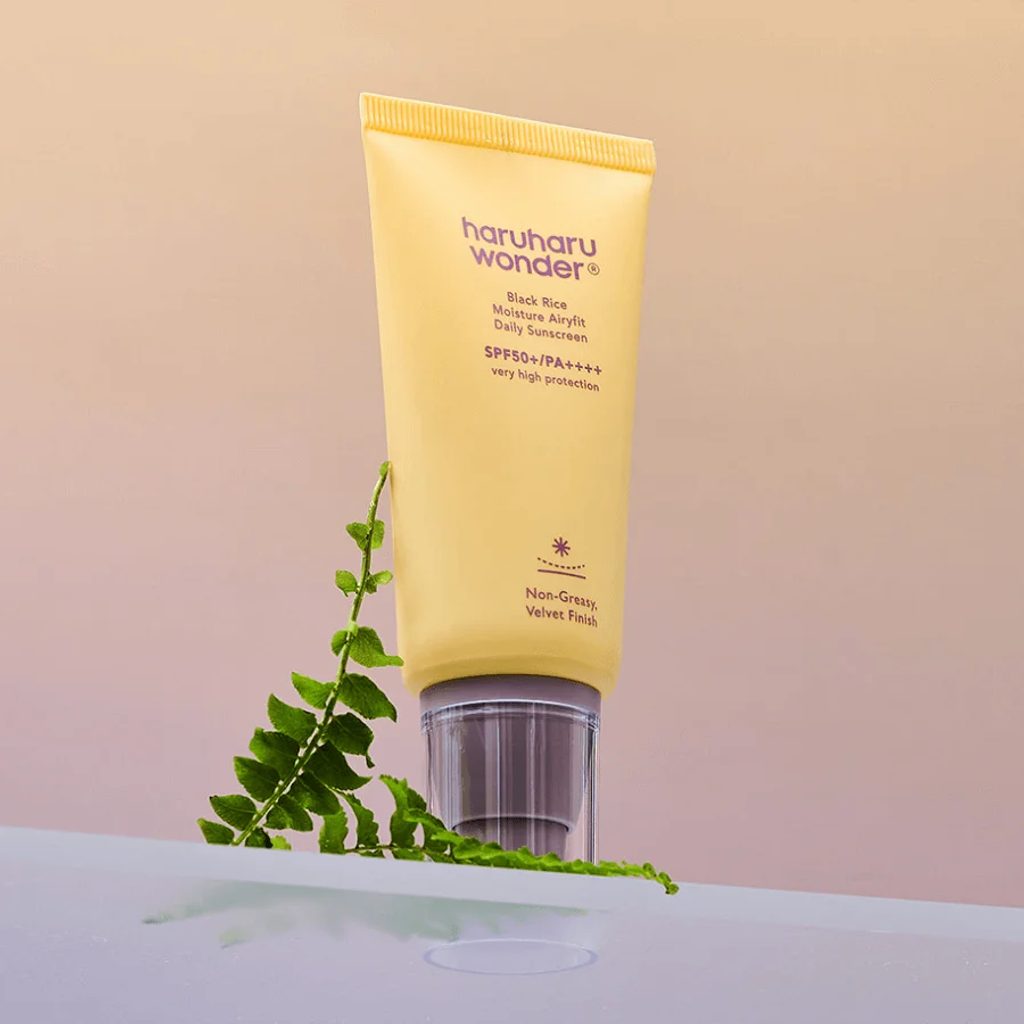 Haruharu Wonder Black Rice Moisture Airyfit Daily Sunscreen SPF50+ PA++++